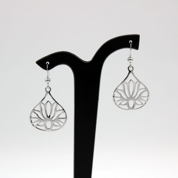 Lotus earrings in silver
