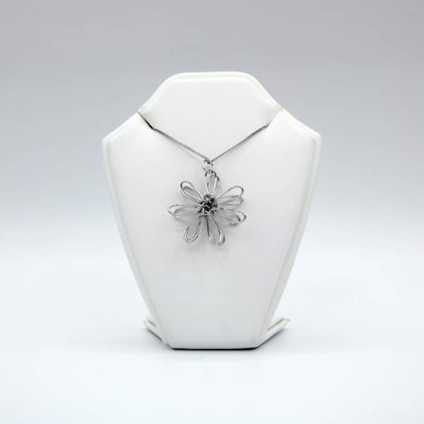 Pendentif fleur en argent