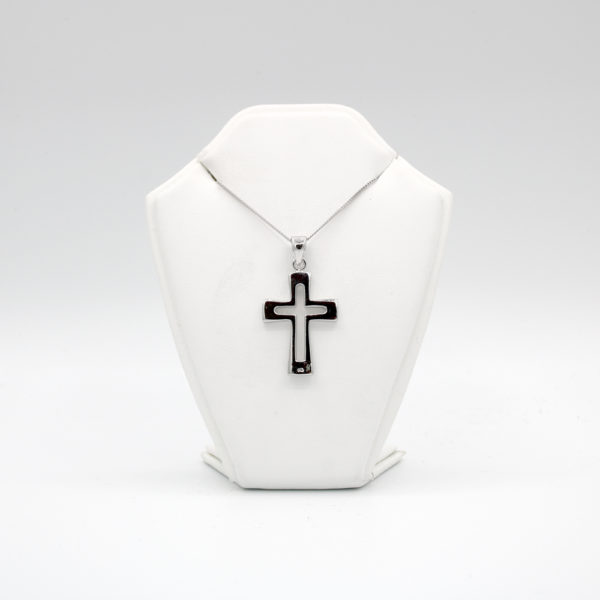 Silver cross pendant