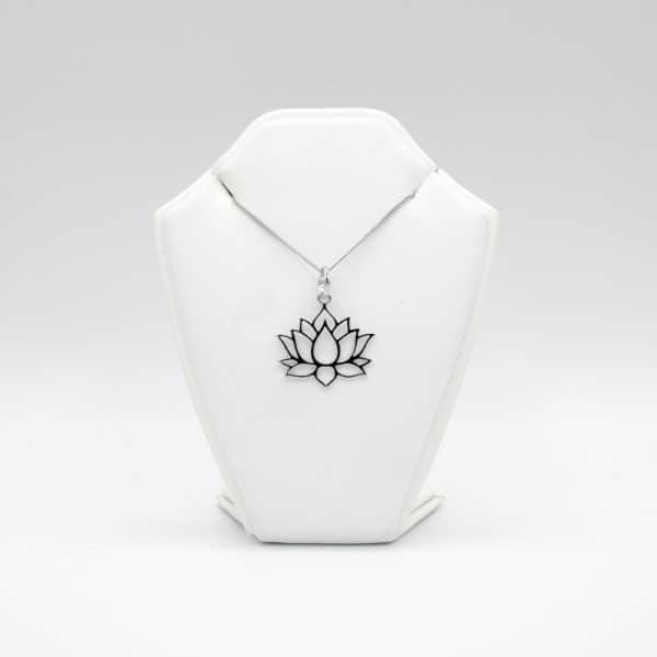 Lotus pendant in silver