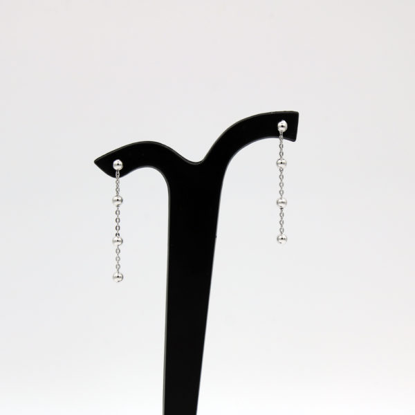 Quadrio earrings of silver balls